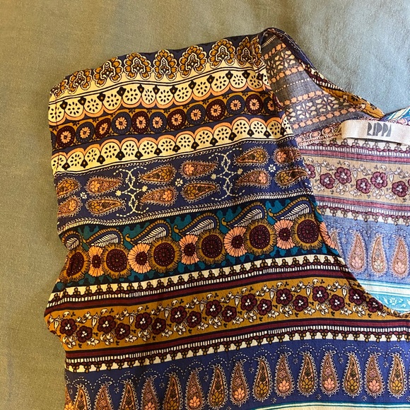 Unique patterned tunic - Picture 4 of 8